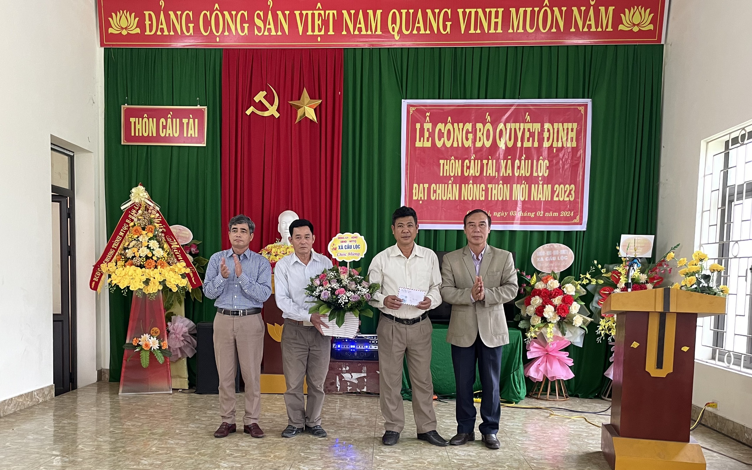 Thôn Cầu Tài, xã Cầu Lộc, huyện Hậu Lộc tổ chức Lễ công bố thôn đạt chuẩn nông thôn mới năm 2023